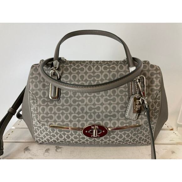 COACH 25215 MEDIUM SIZE GRAY SIGNATURE PRINT CROSSBODY BAG - Picture 1 of 15